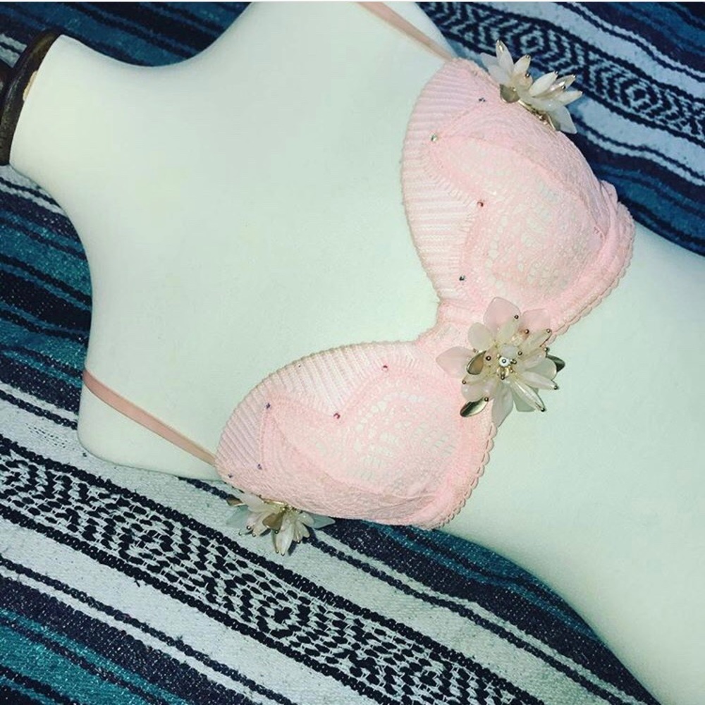 Customized pink floral lotus bra